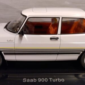Saab 900 Turbo valkoinen 1/18