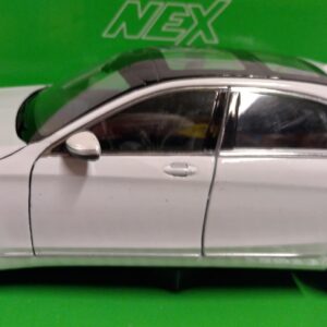 Mercedes W222 valkoinen 1/24