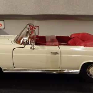 Mercedes W 111 280 SE Cabriolet 1/18