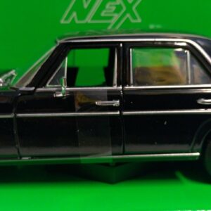 Mercedes W115 musta  1/24