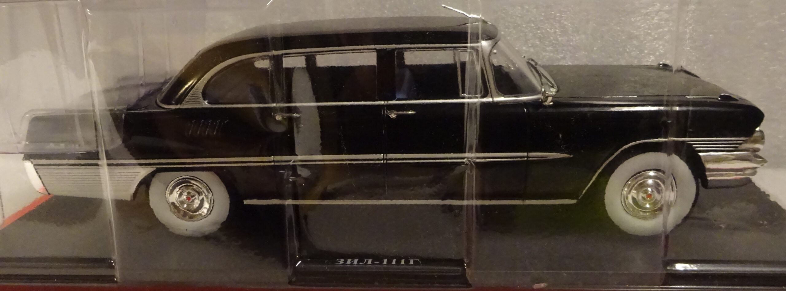 Pienoismalli ZIL 111G 1962 1/24