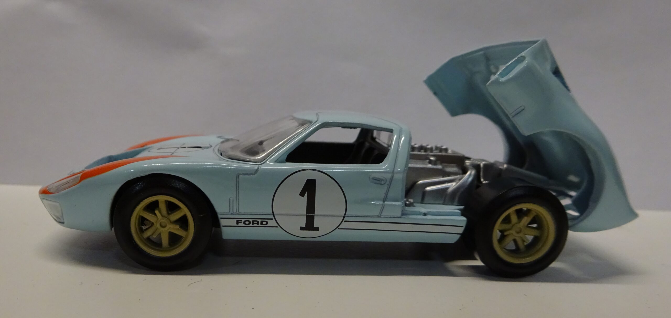 Pienoismalli Ford GT40 Mk II