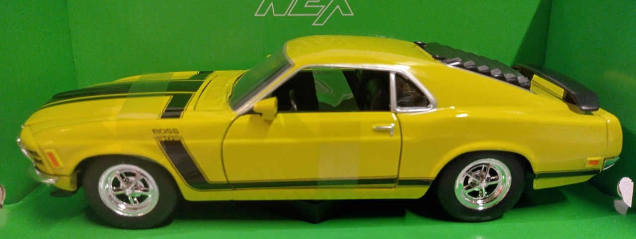 Pienoismalli Ford Mustang 302 Boss keltainen
