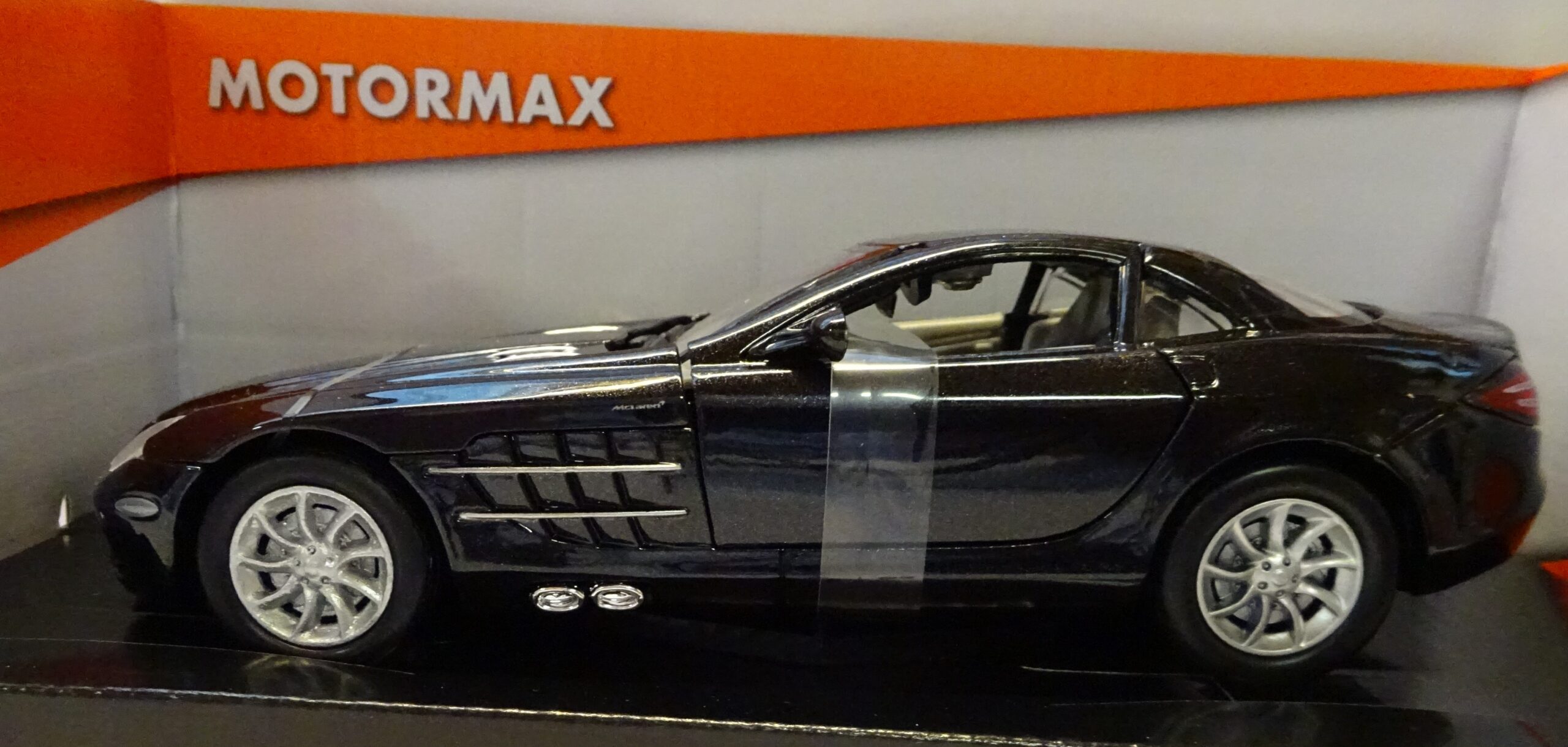 Pienoismalli Mercedes SLR McLaren