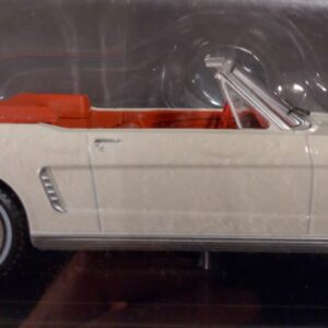 Pienoismalli Ford Mustang 1965 avo 1/24