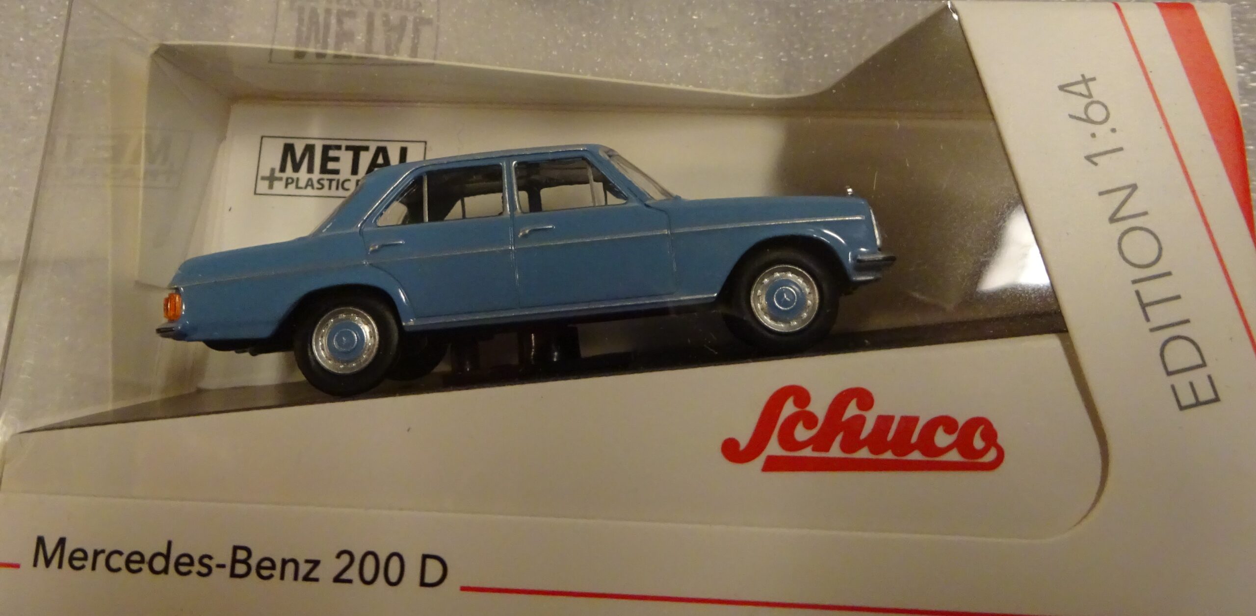 Pienoismalli Mercedes W 115 200D 1968