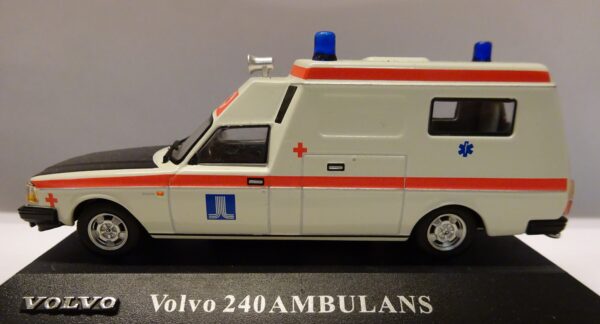 Pienoismalli Volvo 240 Ambulans