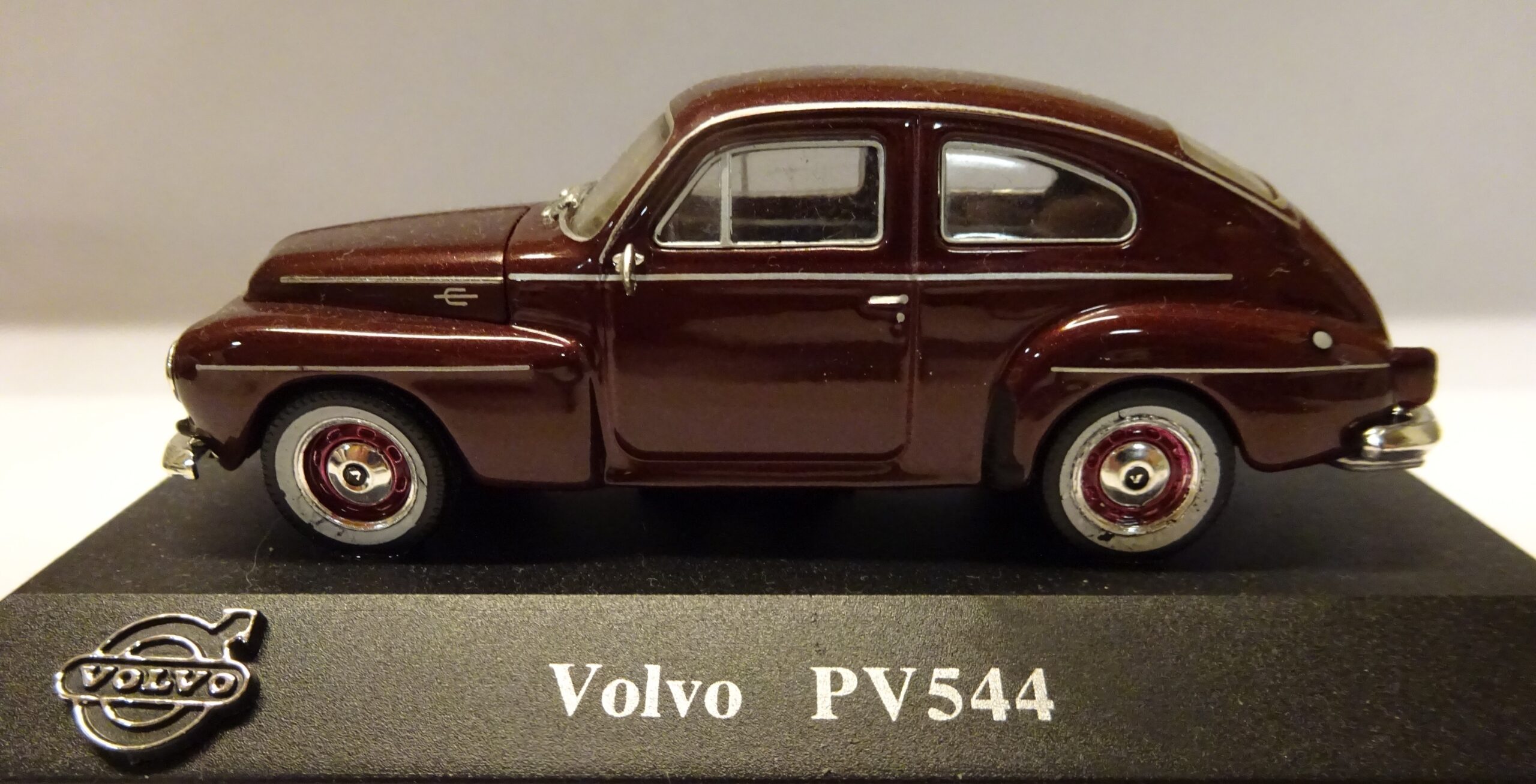Pienoismalli Volvo PV 544