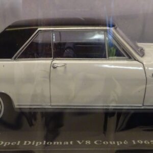 Pienoismalli Opel Diplomat A V8 Coupe 1965