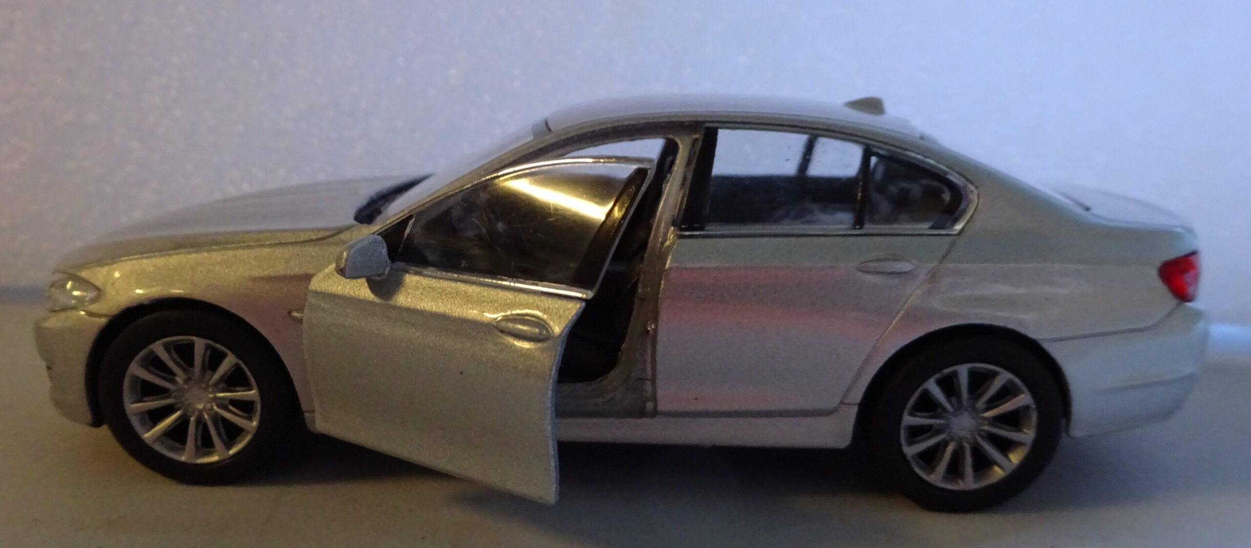 Pienoismalli BMW 535i F10 2010