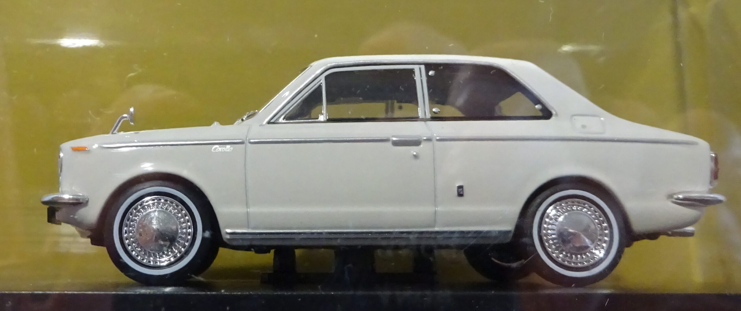 Pienoismalli Toyota Corolla Ke-10 1966