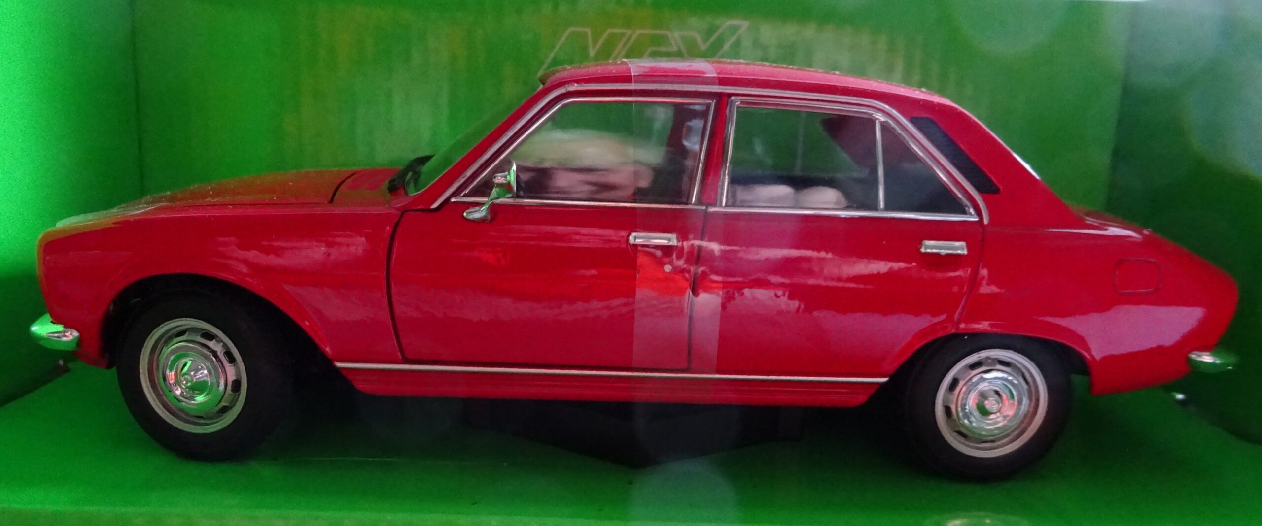 Pienoismalli Peugeot 504 1974