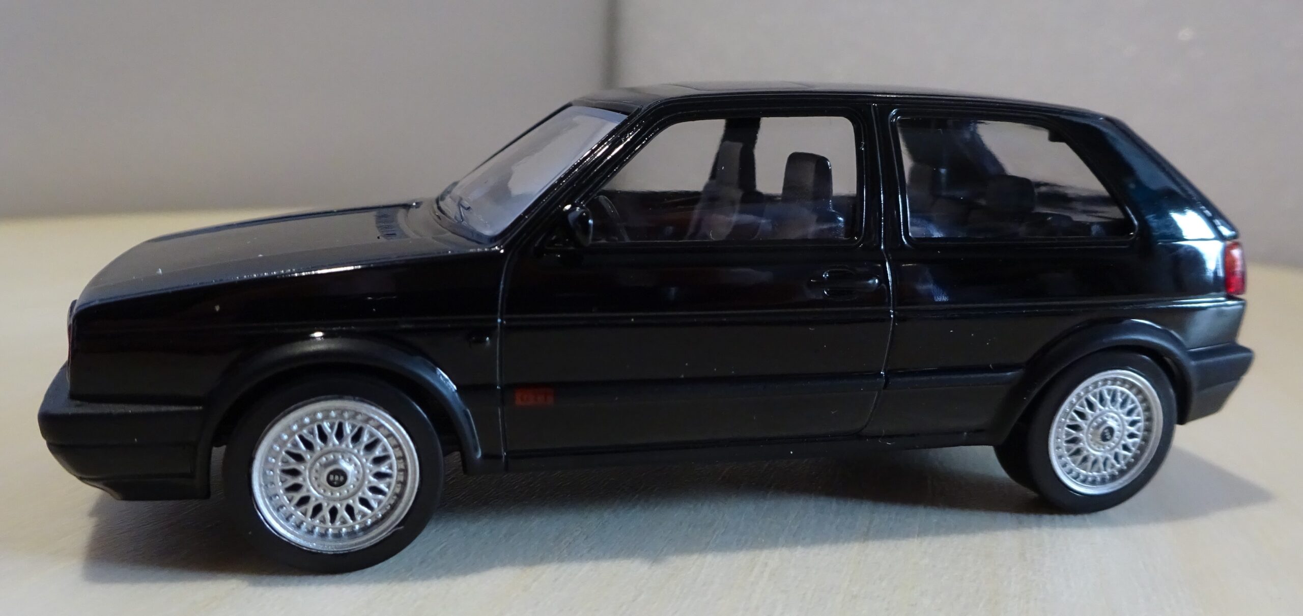 Pienoismalli VW Golf G60 musta