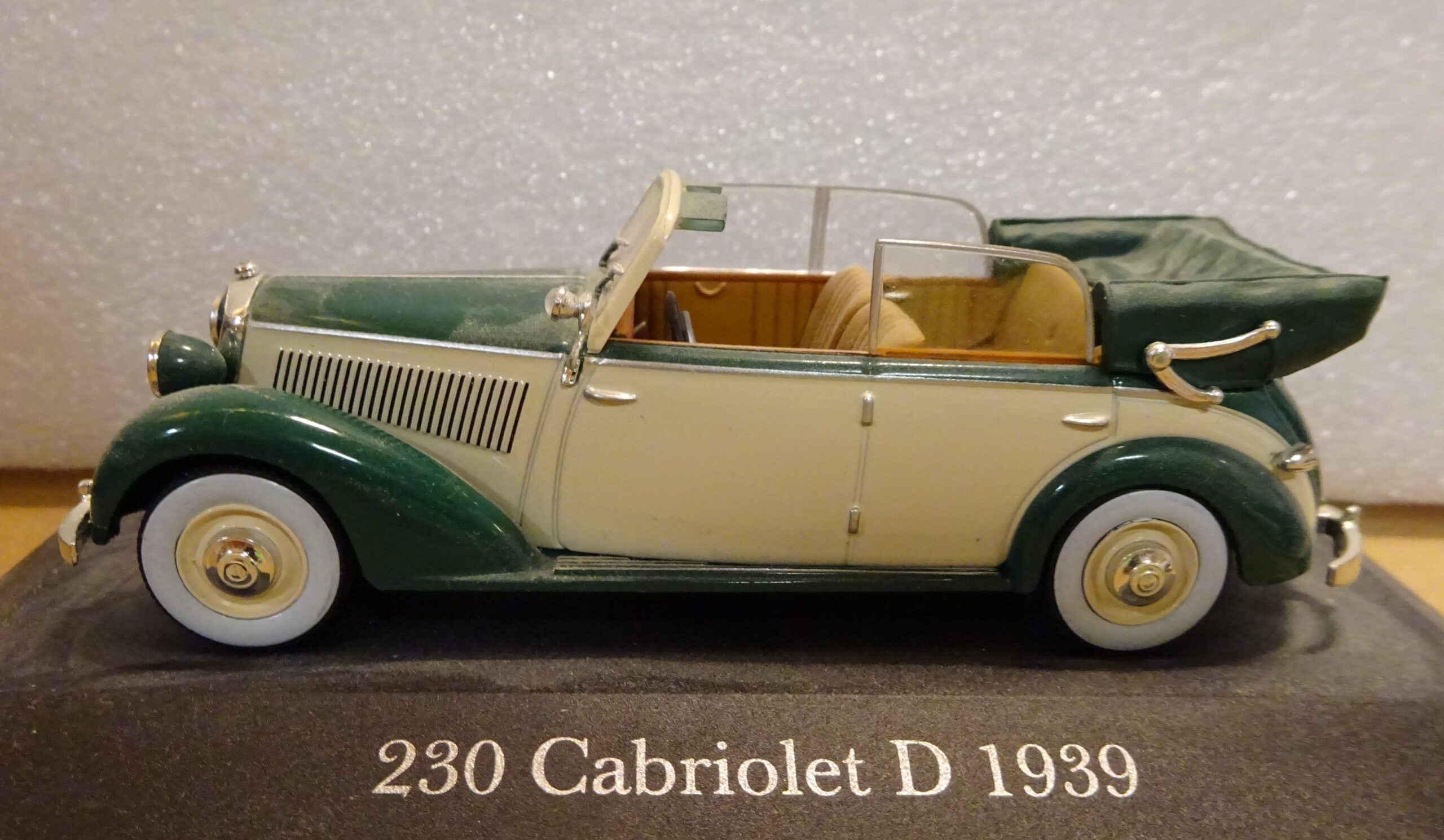 Pienoismalli Mercedes 230 Cabriolet D 1939