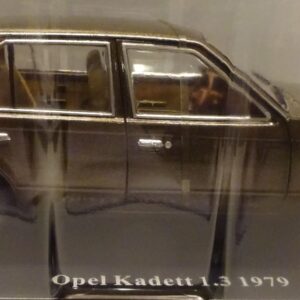 Pienoismalli Opel kadett 1,3 1979