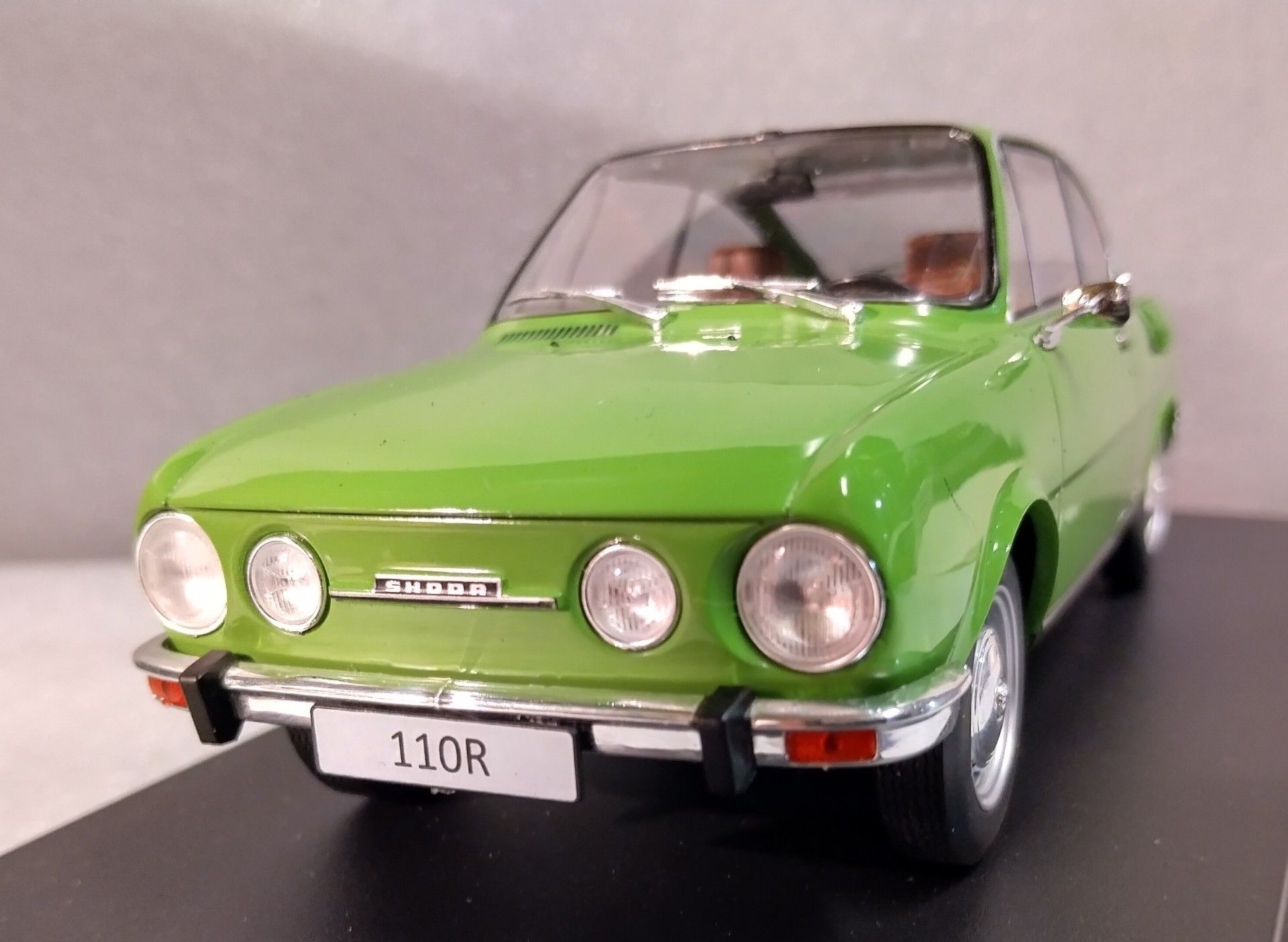 Pienoismalli Skoda 110 R