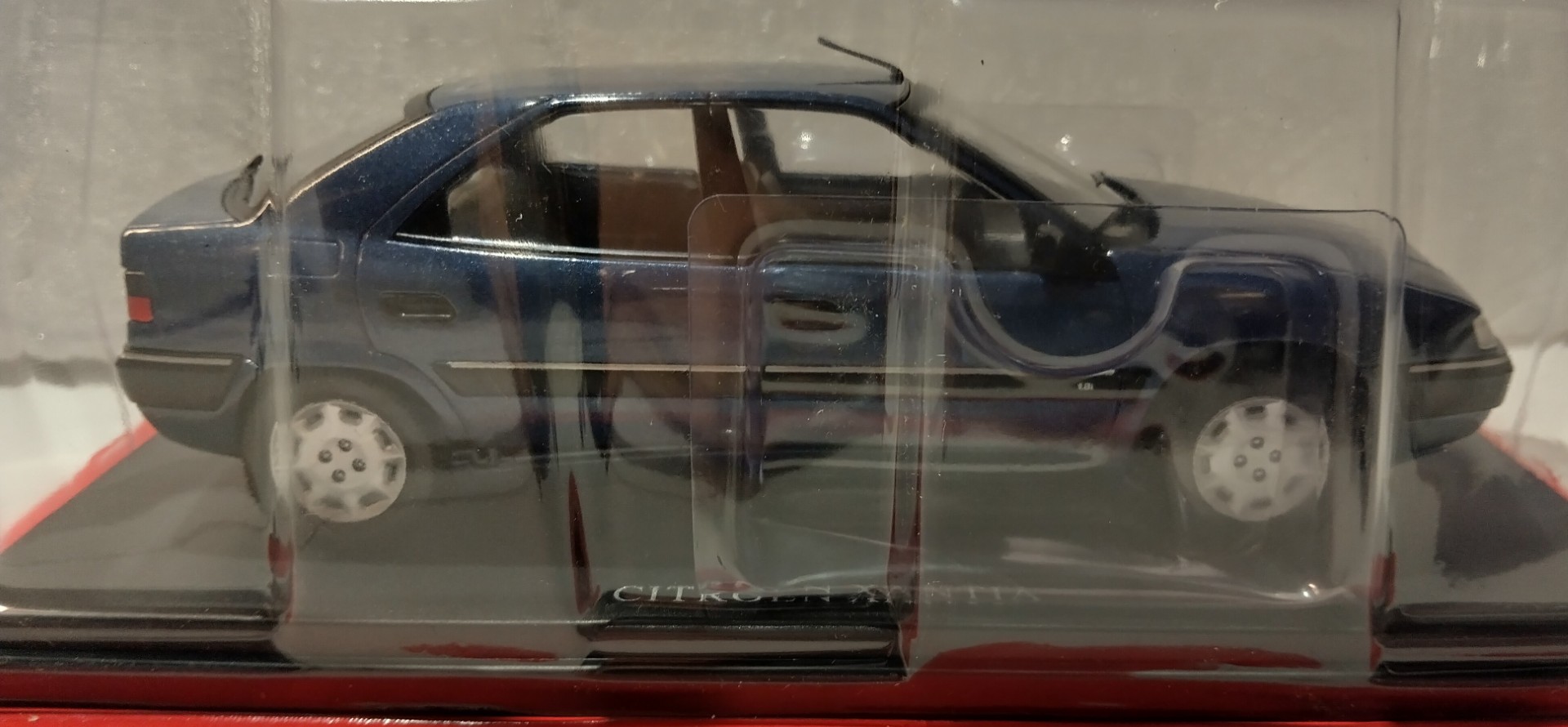 Pienoismalli Citroen Xantia 1993 1/24