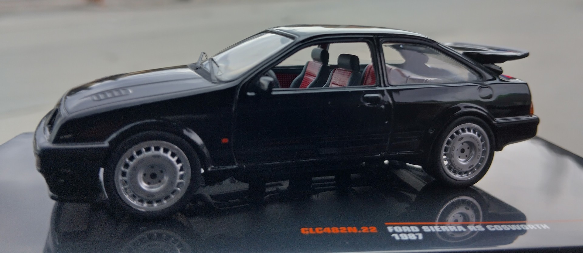 Pienoismalli Ford Sierra RS Cosworth 1/43