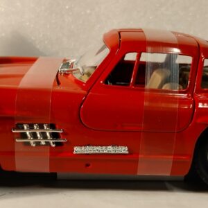 Pienoismalli Mercedes 300 SL (W198) 1/24