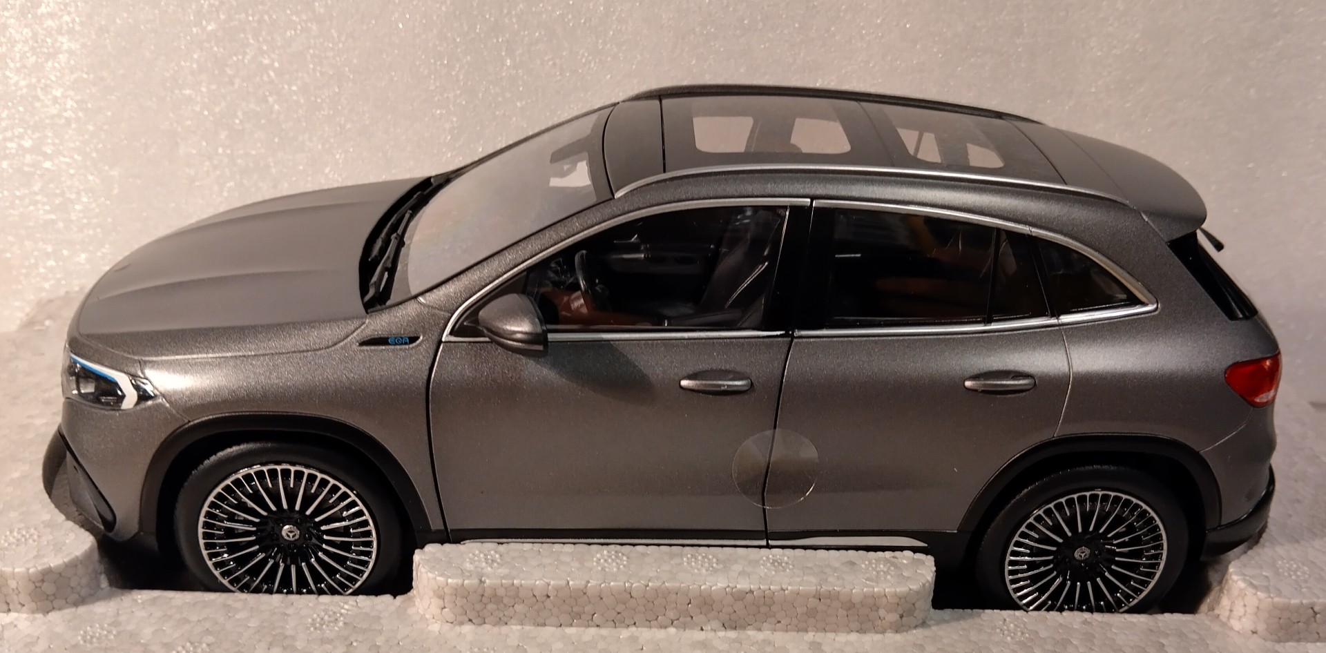 Pienosmalli Mercedes EQA 2021 1/18