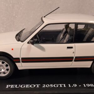 Pienoismalli Peugeot 205 1,9 GTI 1985 1/24