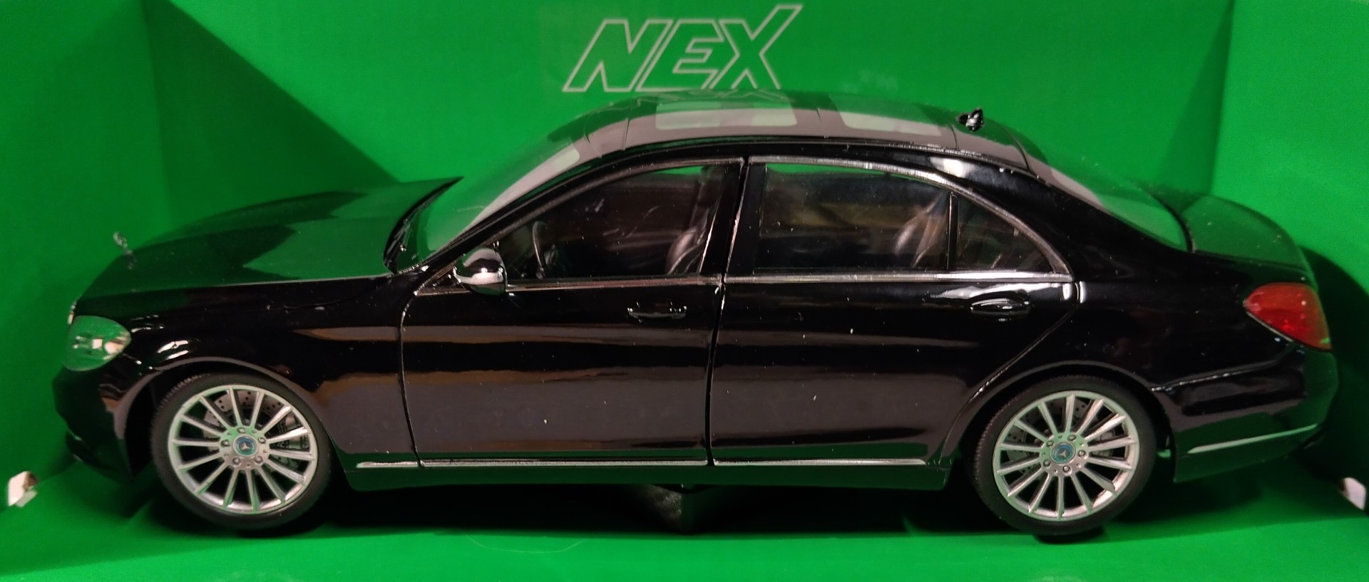 Pienoismalli Mercedes S500 W222 2013 1/24