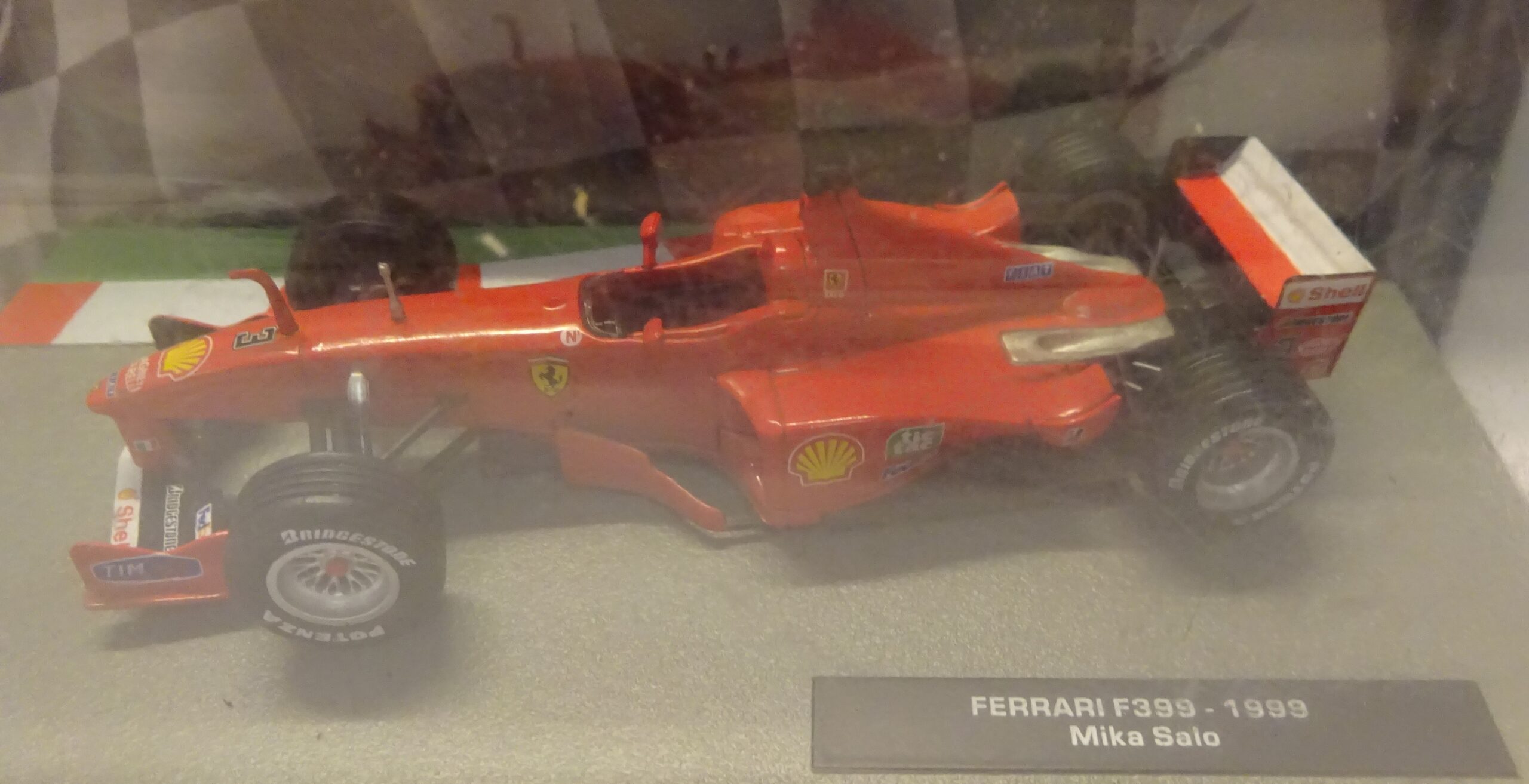Pienoismalli Ferrari F399 1999 Mika Salo 1/43