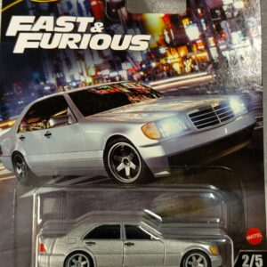 Pienoismalli Mercedes 500 SEL 1/64