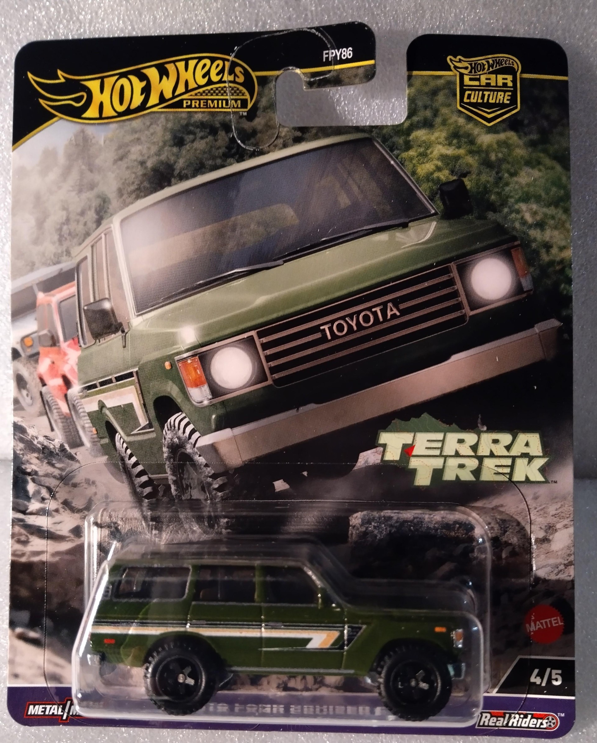 Pienoismalli Toyota Land Cruiser FJ60 t 1/64