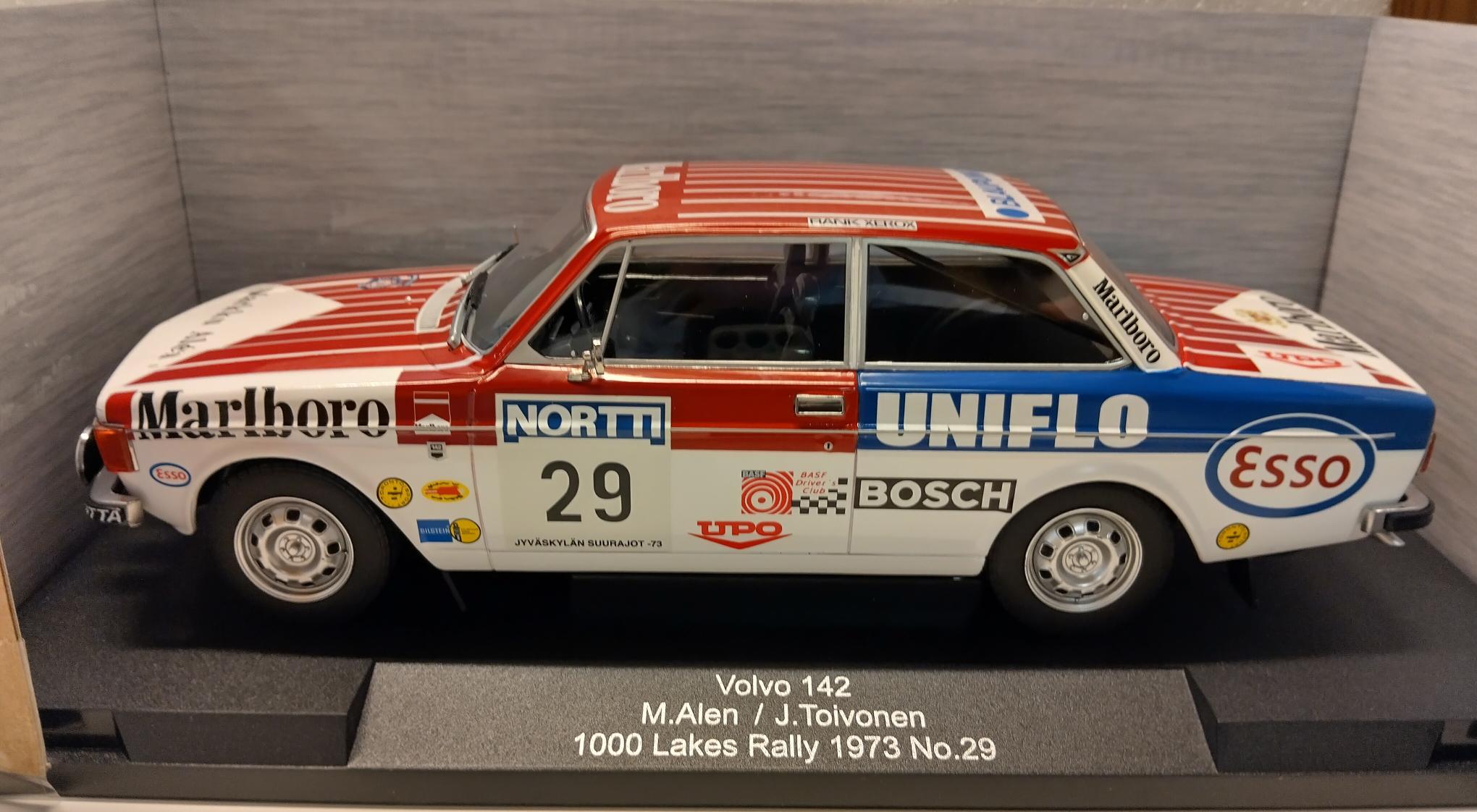 Pienoismalli Volvo 142 1973 Alen Toivonen 1/18