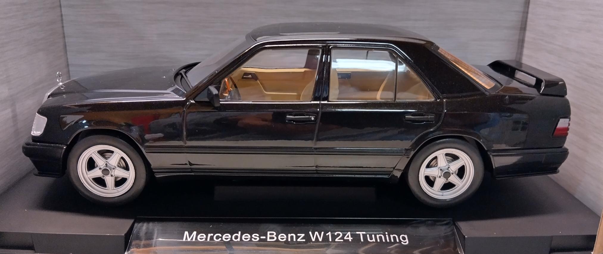 Pienoismalli Mercedes W124 Tuning musta 1/18