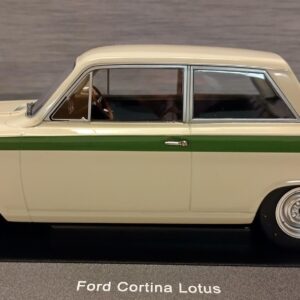 Pienoismalli Ford Lotus Cortina