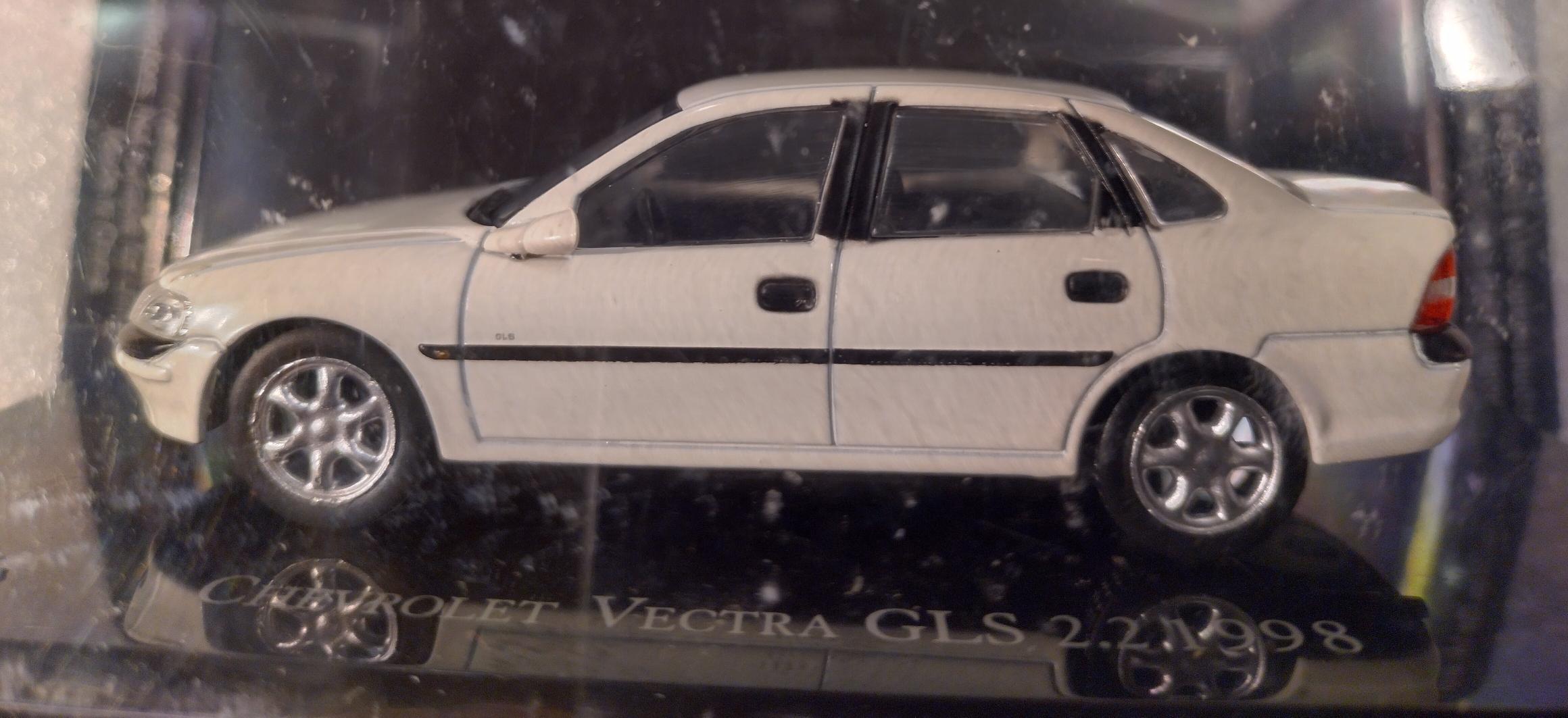 Pienoismalli Opel (Chevrolet) Vectra GLS 1998