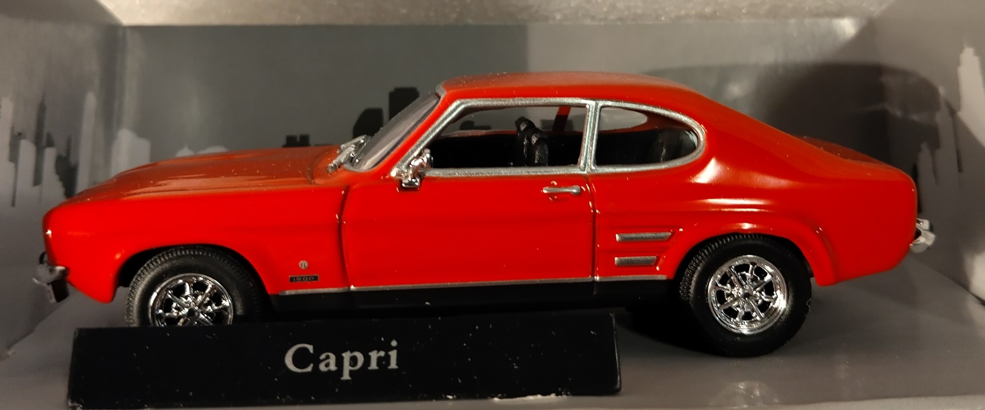 Pienoismalli Ford Capri Mk I 1975 1/43