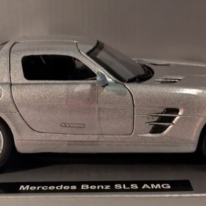 Pienoismalli Mercedes SLS AMG (C197 ) 1/24