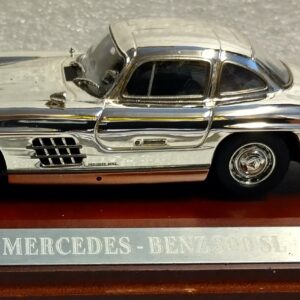 Pienoismalli Mercedes 300 SL W198 1/43