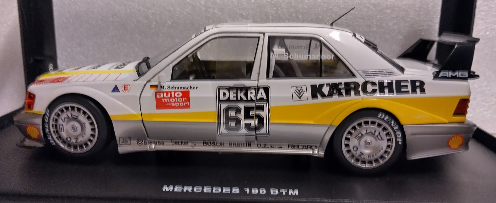 Pienoismalli Mercedes 190E EVO 2 Team AMG 1/18