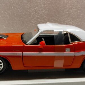 Pienoismalli Dodge Challenger R/T 1970 1/24