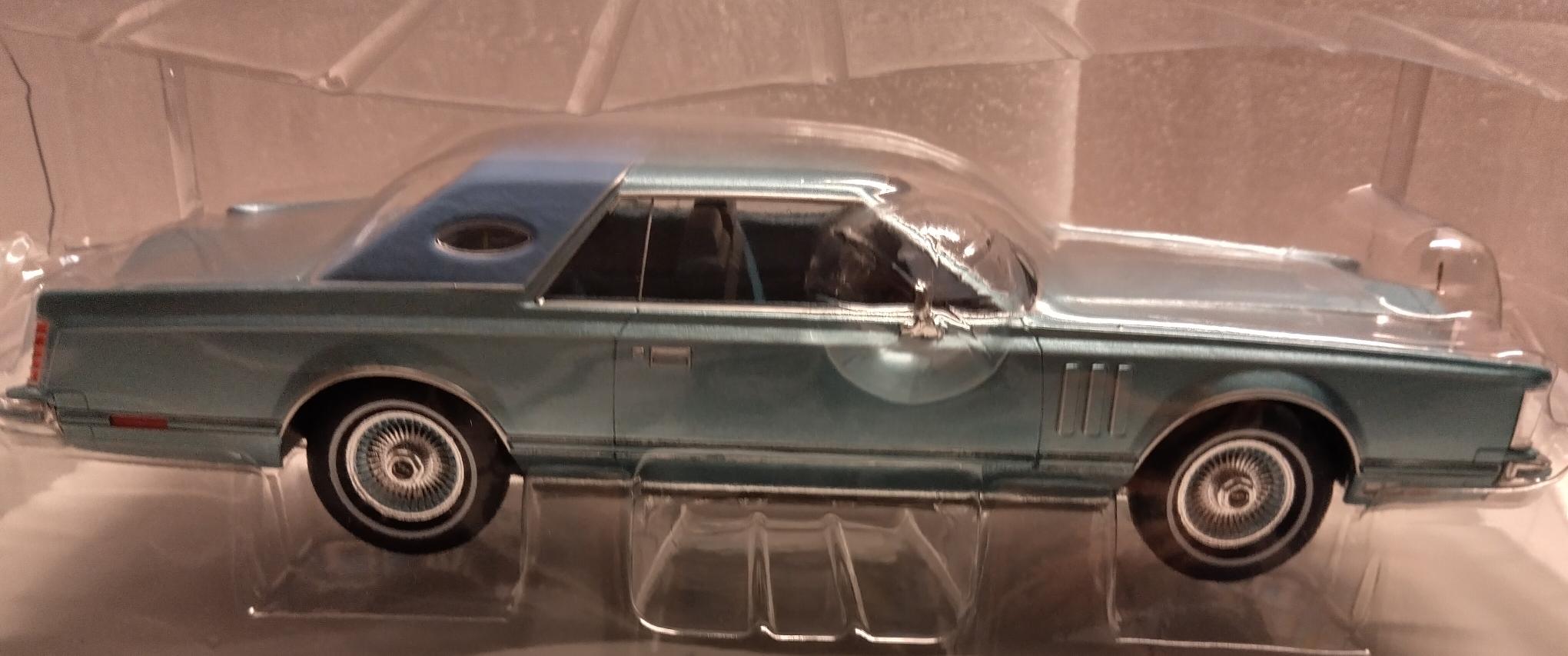 Pienoismalli Ford Lincoln Continental
