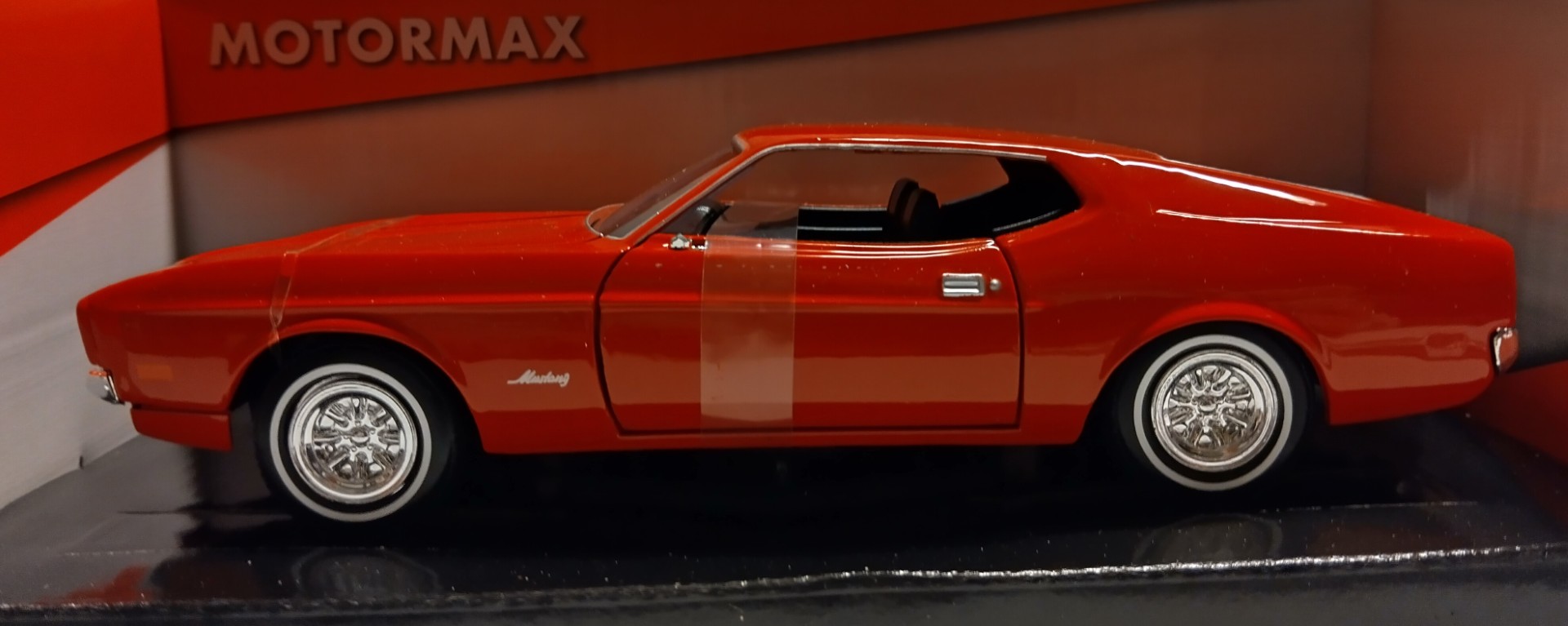 Pienoismalli Ford Mustang Sportroof