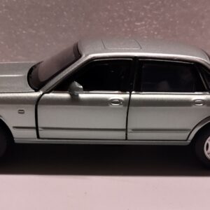 Pienoismalli Jaguar XJ6 1992 1/32