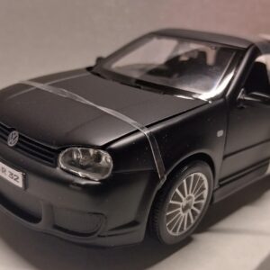 Pienoismalli VW Golf R32 2002 1/24
