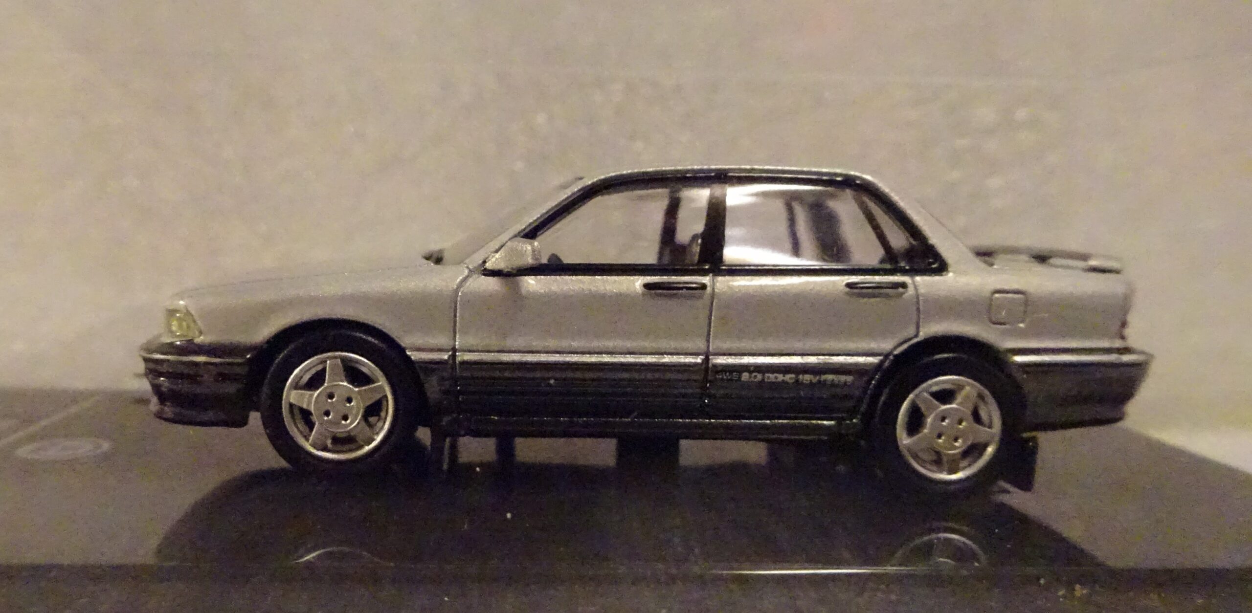 Pienoismalli Mitsubishi Galant VR-4 LHD 1988 1/64