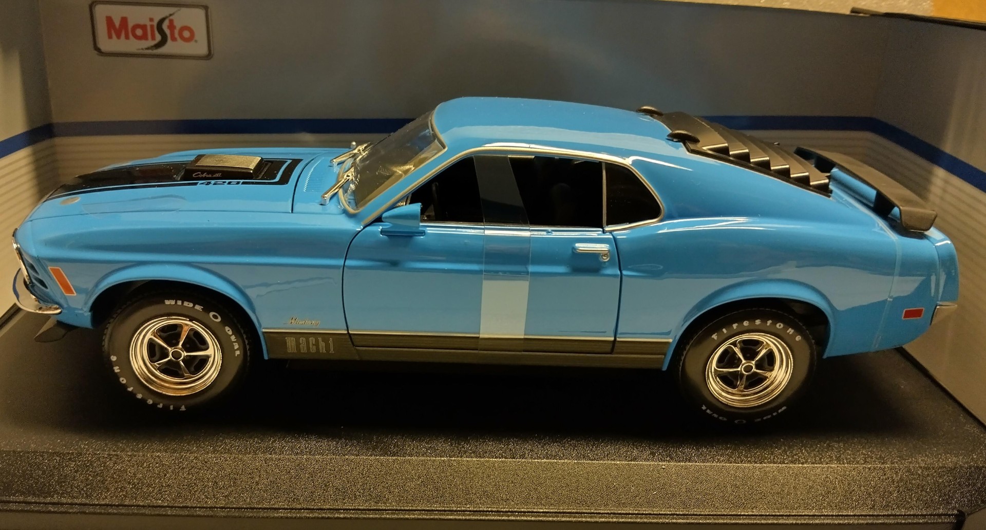 Pienoismalli Ford Mustang Mach-1 1970 1/18