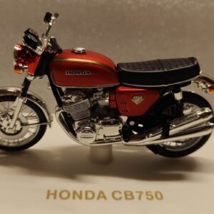 Pienoismalli Honda CB 750 1969 1/18