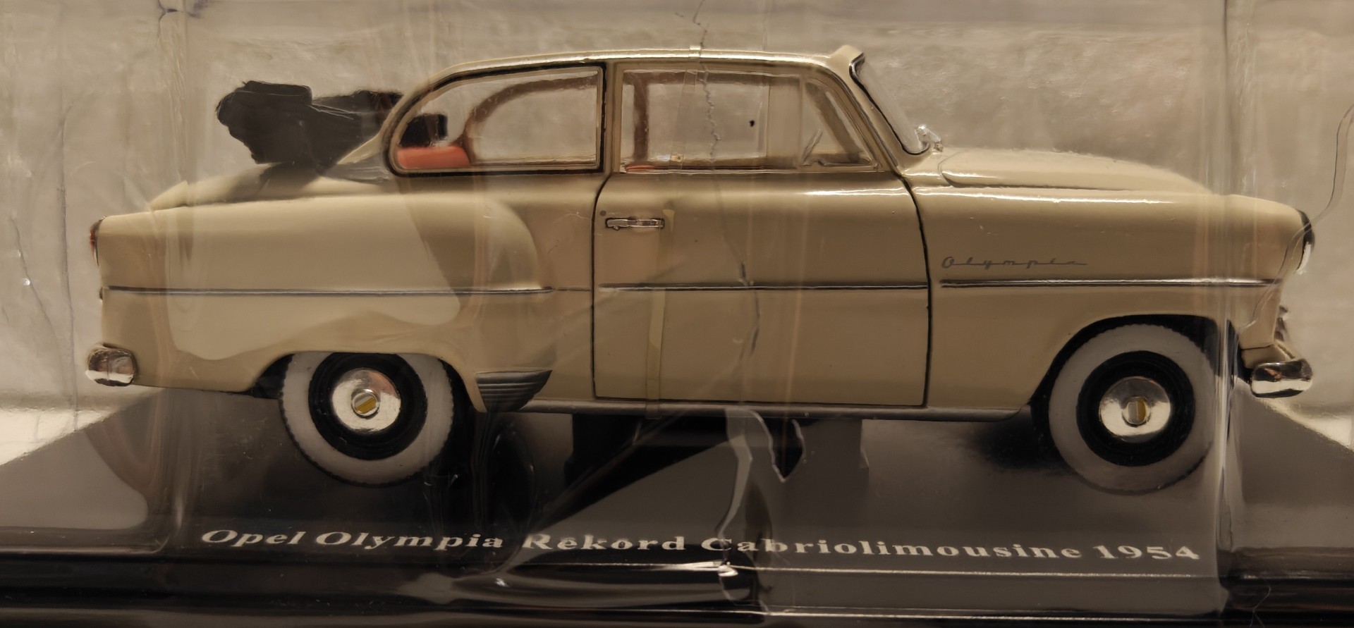 Pienoismalli Opel Olympia Rekord Cabrio 1954 1/24