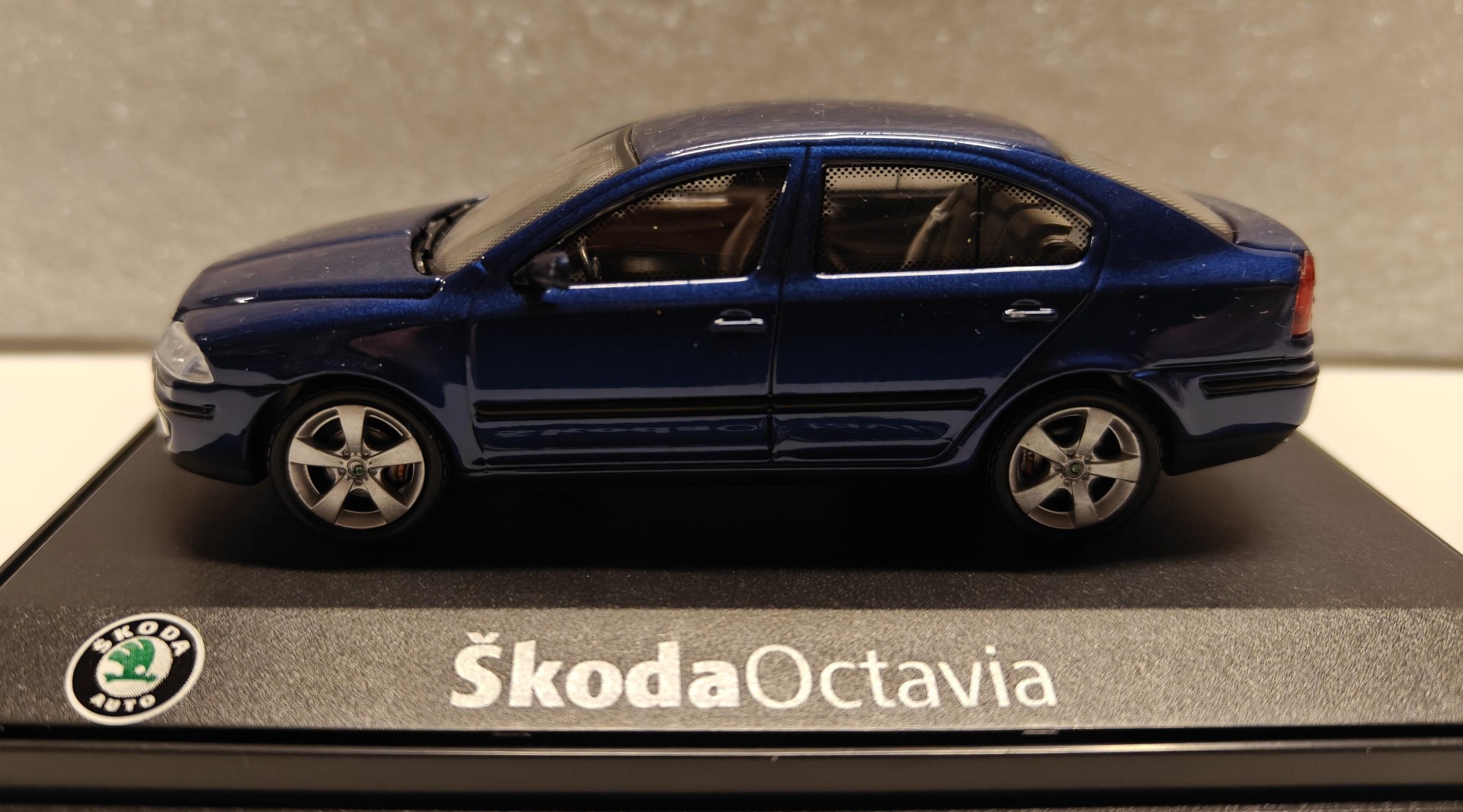 Pienoismalli Skoda Octavia sininen 1/43