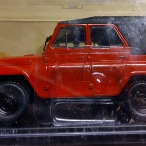 Pienoismalli UAZ 469 B 1972 punainen 1/24