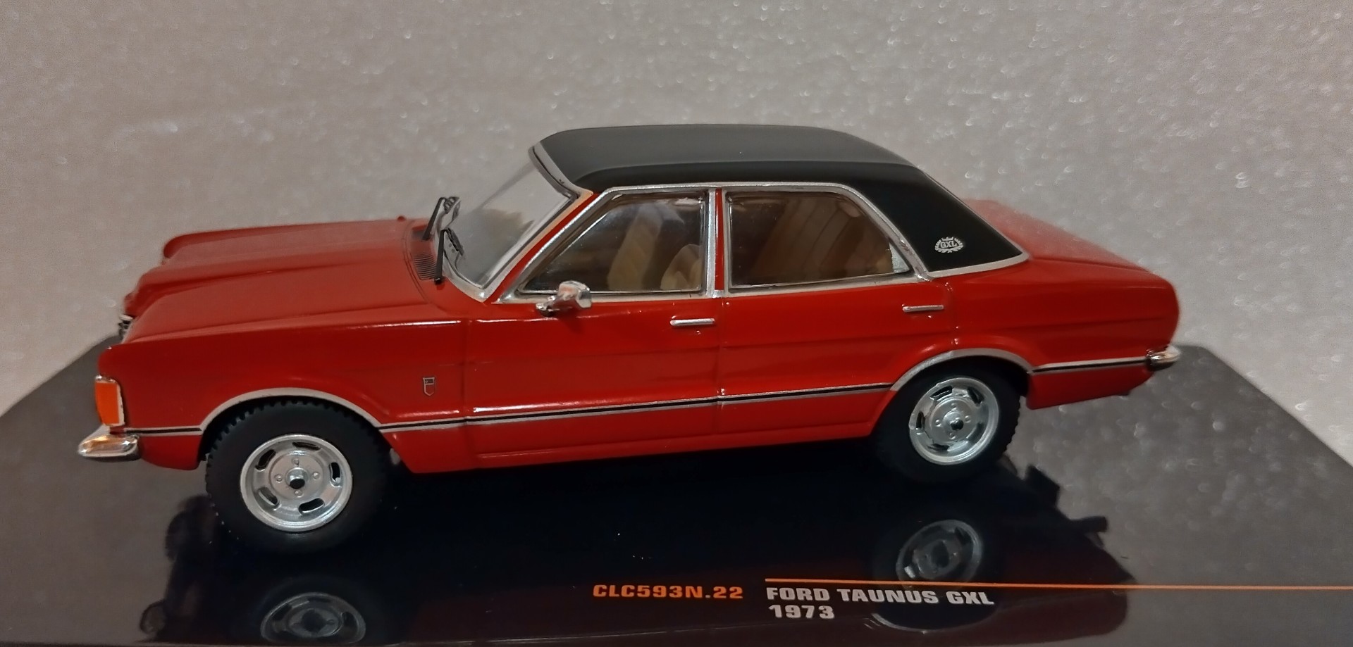 Pienoismalli Ford Taunus 1973 1/43