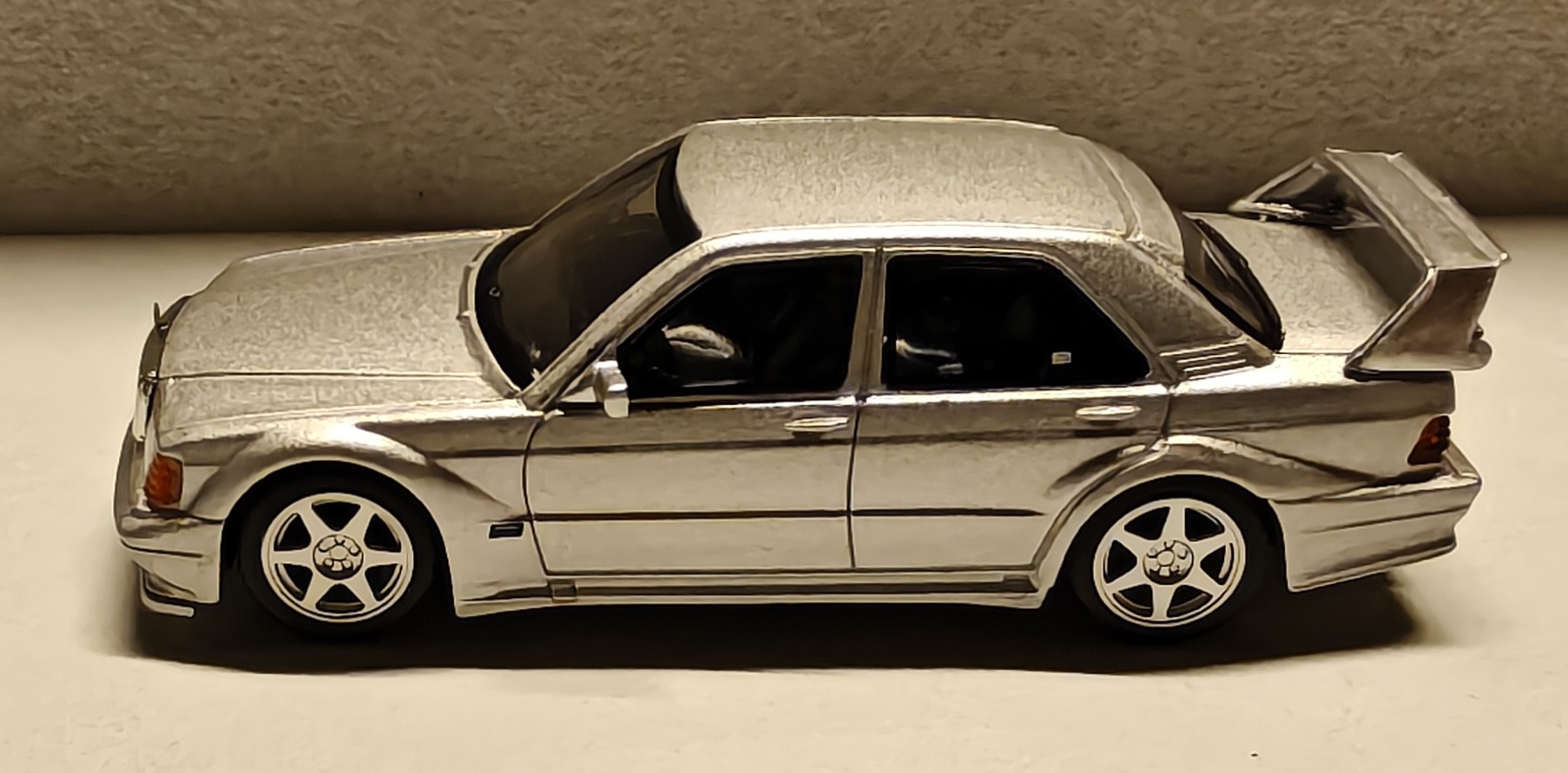Pienoismalli Mercedes 190E 2,5 EVO II LHD 1989 1/64